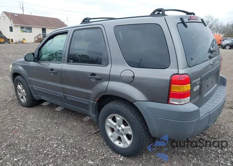 2005 Ford Escape Xlt z USA, uszkodzony, nr VIN 1FMYU931X5DA05038
